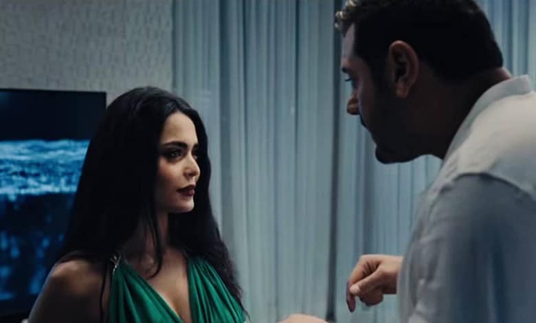 السلم والثعبان عمرو يوسف وأسماء جلال