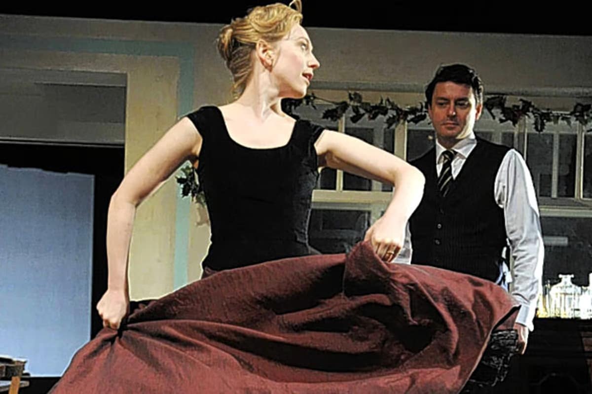 مسرحية بيت الدمية هنريك ابسن